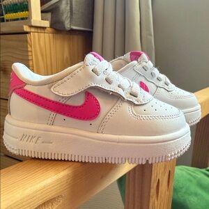 Nike White Kids Sneakers with Hot Pink Swoosh